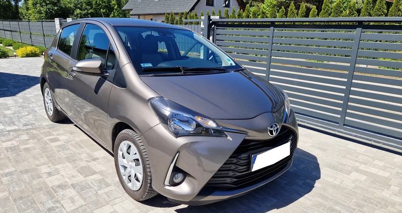 Toyota Yaris cena 53900 przebieg: 98000, rok produkcji 2020 z Toruń małe 232